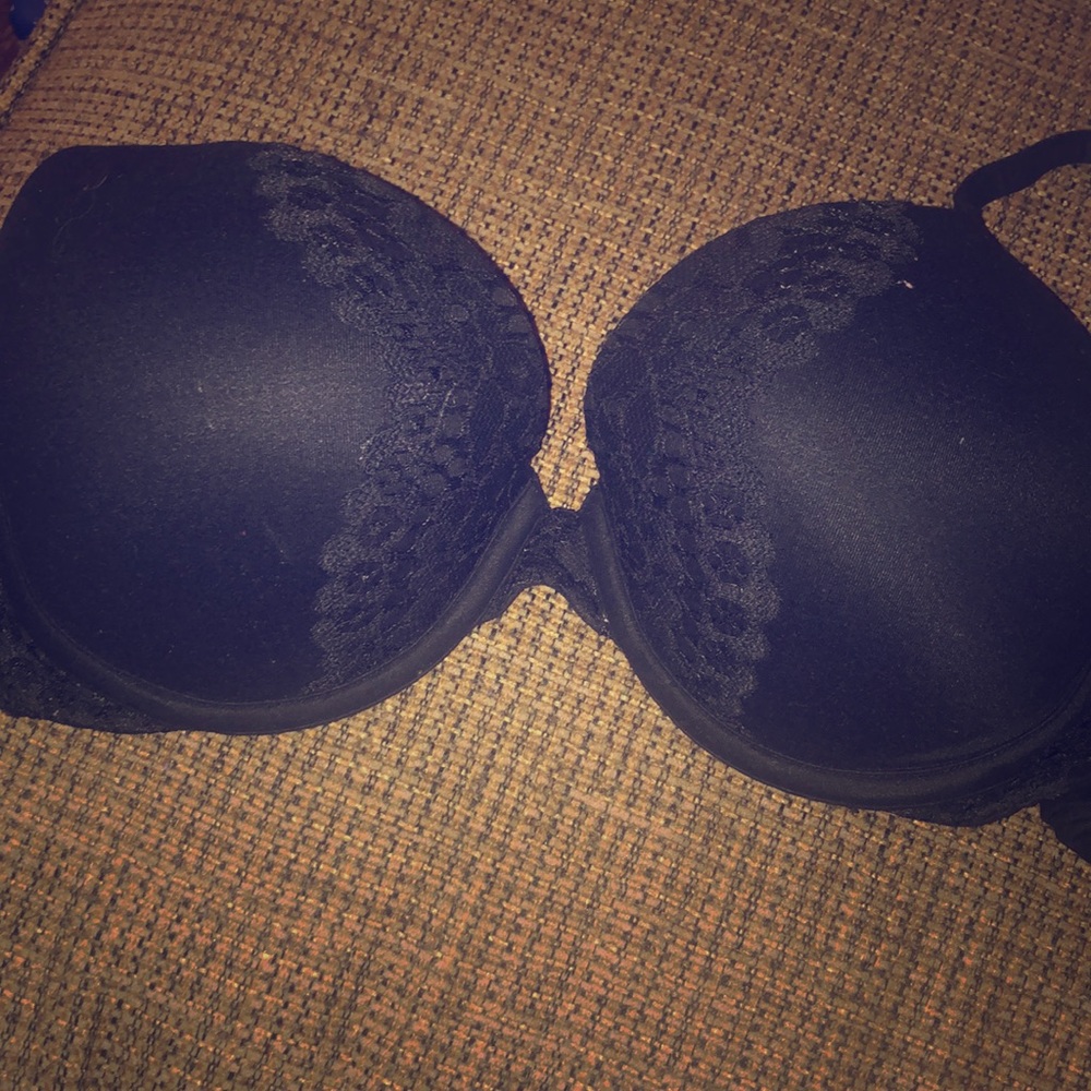 Black Lace embroidered Victoria Secret bra